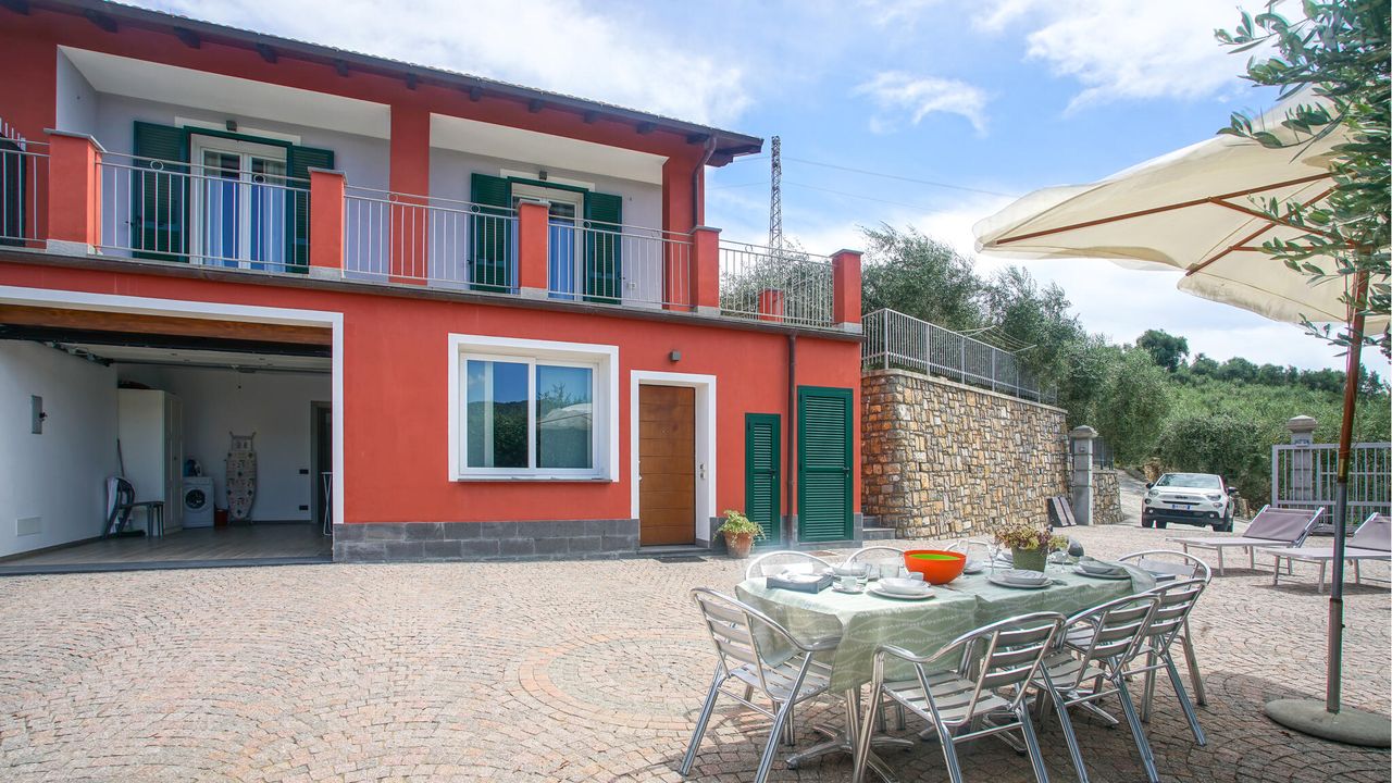house house
